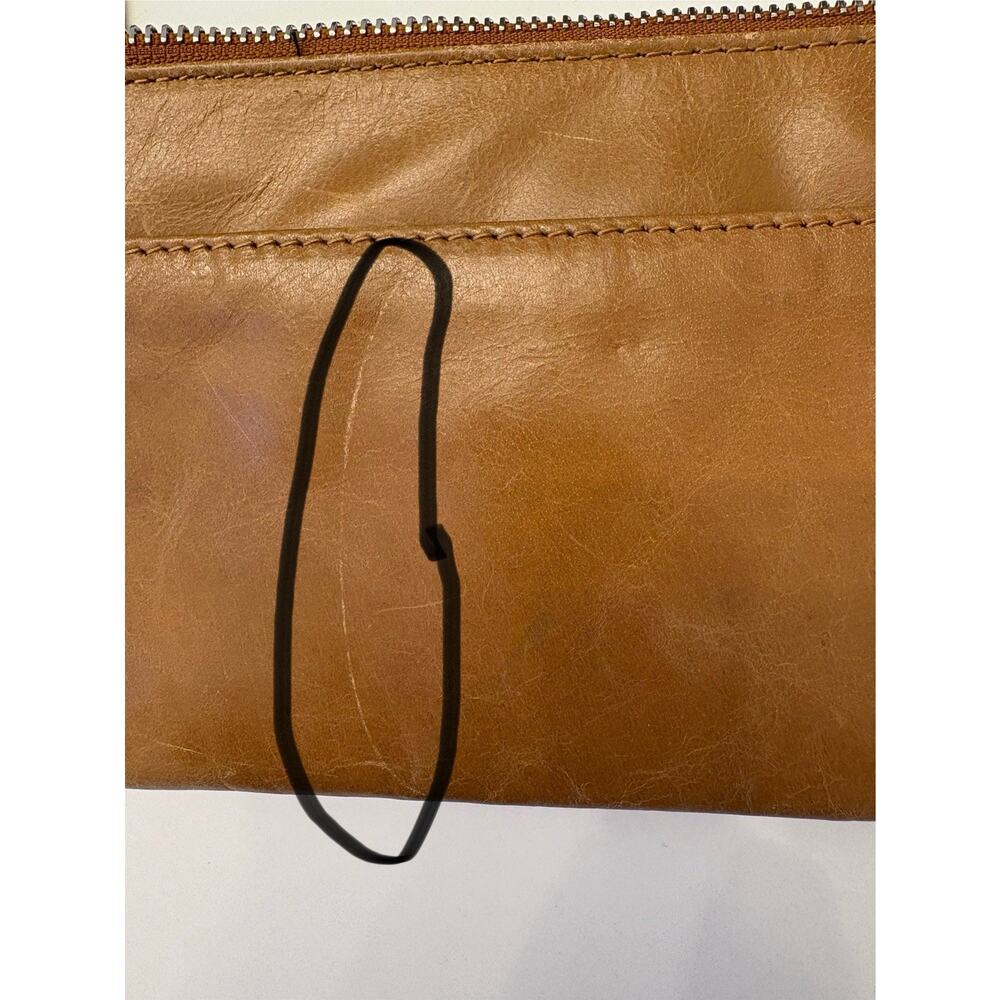 Hobo The Original 'Everly' Cow Leather 3-Zipper Wristlet Small Purse Caramel/Tan - Picture 8 of 14